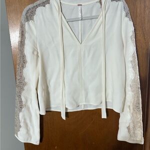 Cream Lace Sleeve Blouse